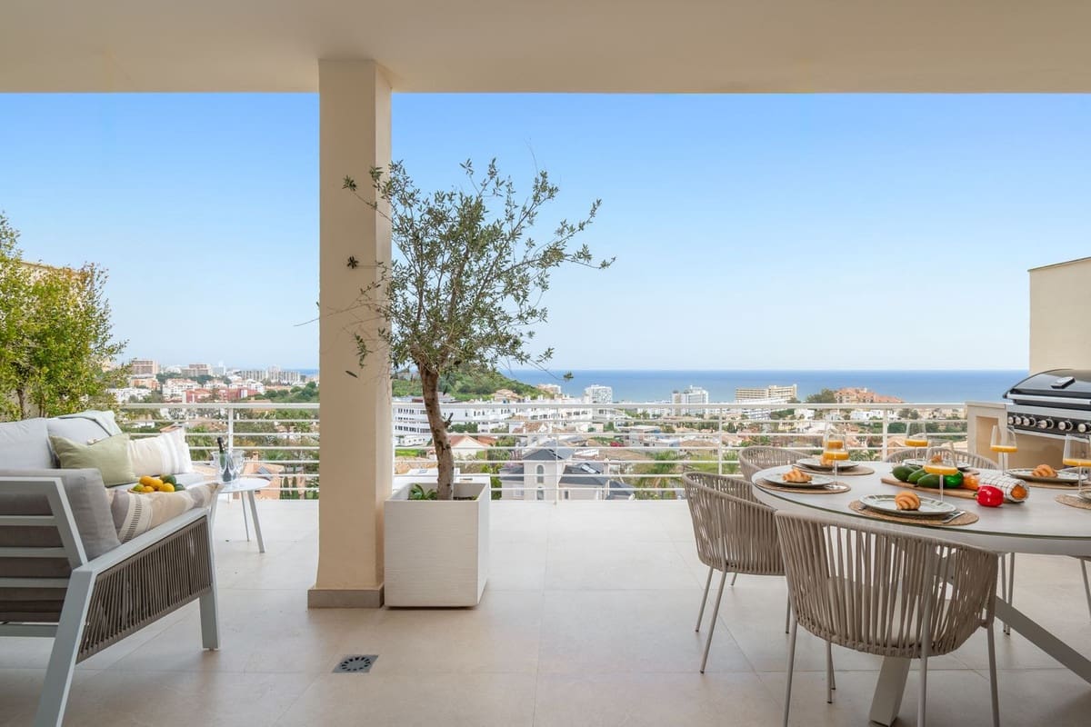 4 sypialnia Apartament na sprzedaż w Benalmadena z basenem garażem - 1 150 000 € (Ref: 9997801)