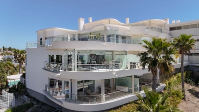 2 slaapkamer Appartement te koop in Benalmádena met garage - € 1.050.000 (Ref: 9997802)