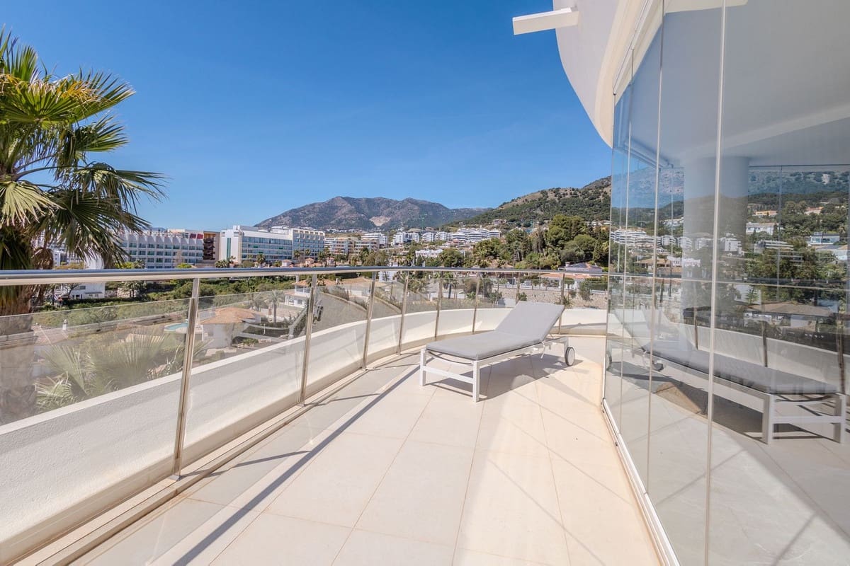 2 sypialnia Apartament na sprzedaż w Benalmadena z garażem - 1 050 000 € (Ref: 9997802)