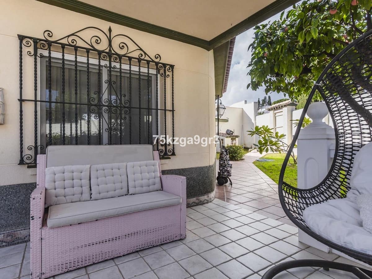 6 makuuhuone Huvila myytävänä paikassa Benalmadena Costa mukana uima-altaan - 998 000 € (Ref: 9997803)