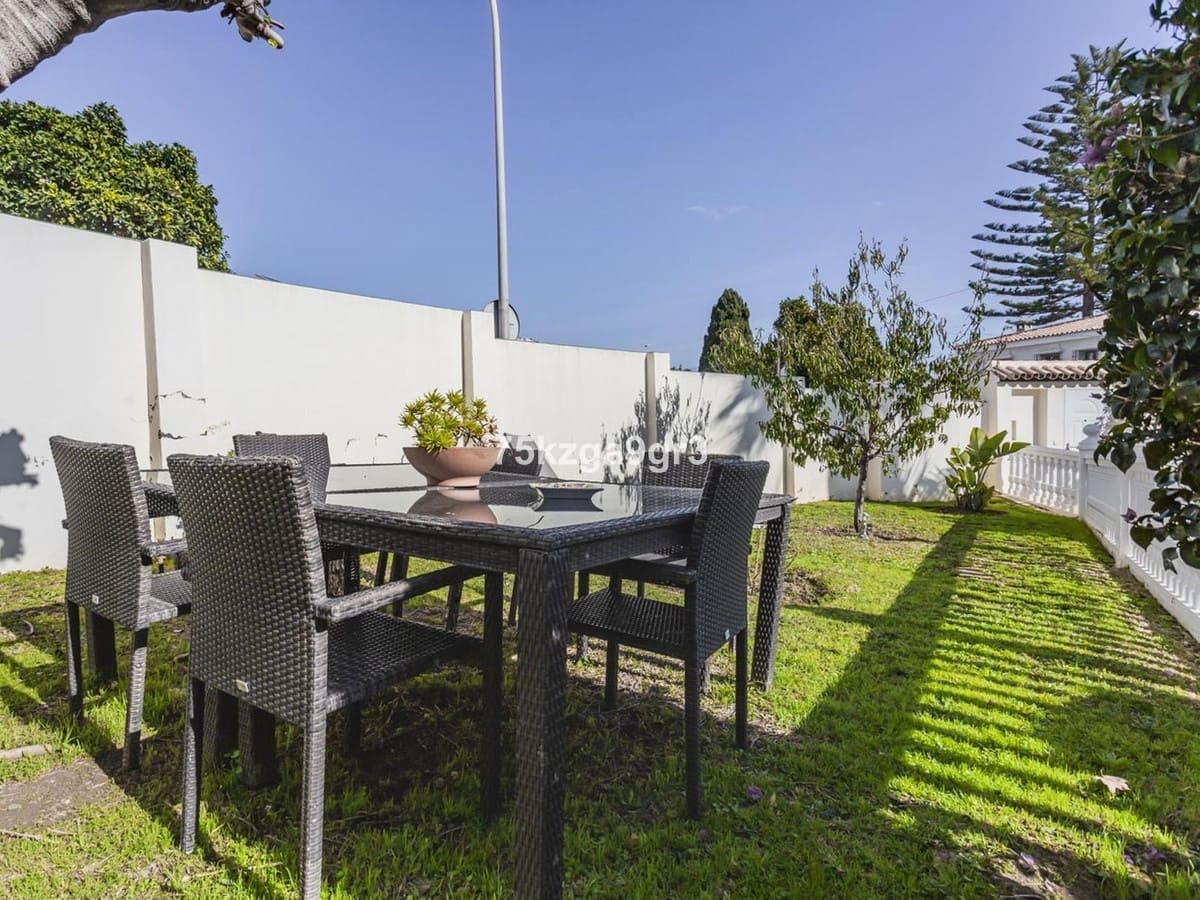 6 makuuhuone Huvila myytävänä paikassa Benalmadena Costa mukana uima-altaan - 998 000 € (Ref: 9997803)