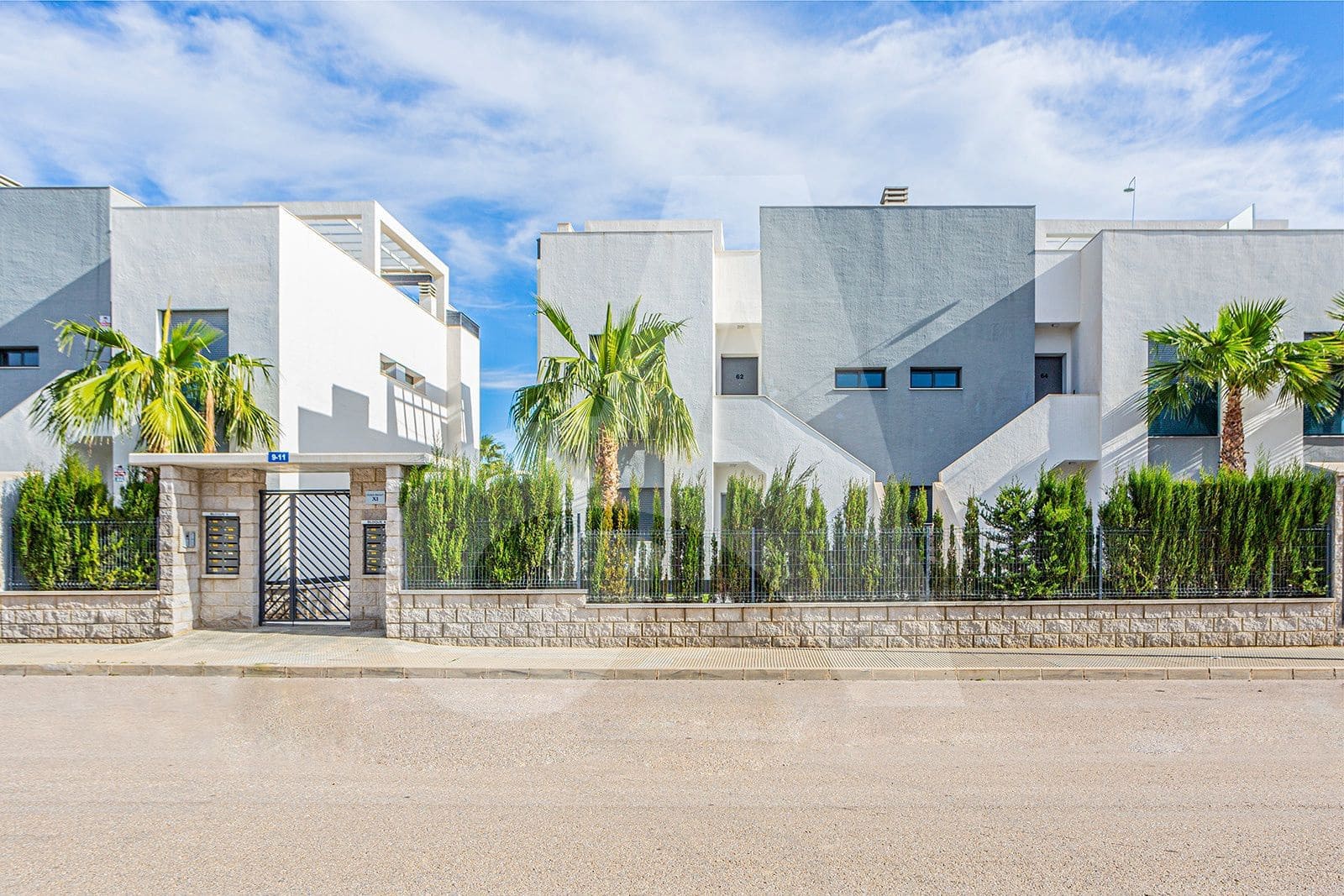 2 bedroom Penthouse for sale in El Raso with pool garage - € 255,000 (Ref: 9782388)