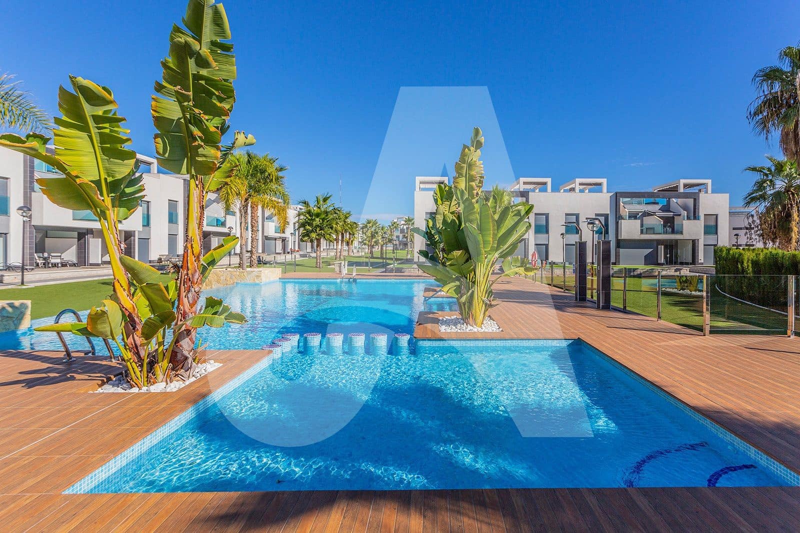 2 bedroom Penthouse for sale in El Raso with pool garage - € 255,000 (Ref: 9782388)