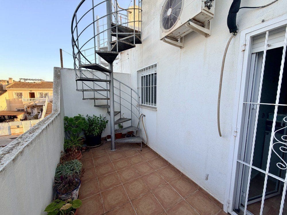 3 bedroom Townhouse for sale in Formentera del Segura with garage - € 255,000 (Ref: 9824738)