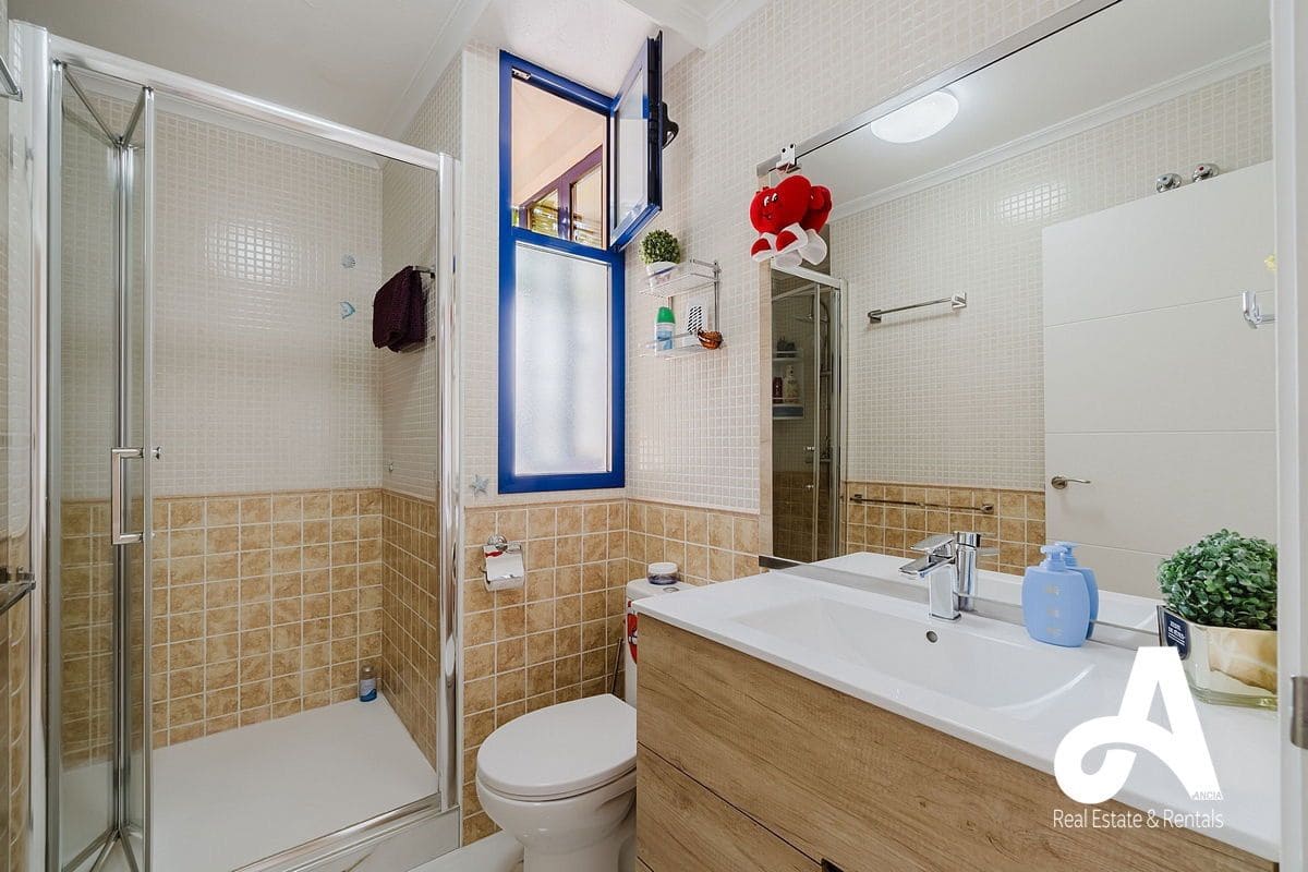 3 bedroom Villa for sale in Fortuna with pool garage - € 314,000 (Ref: 9824739)