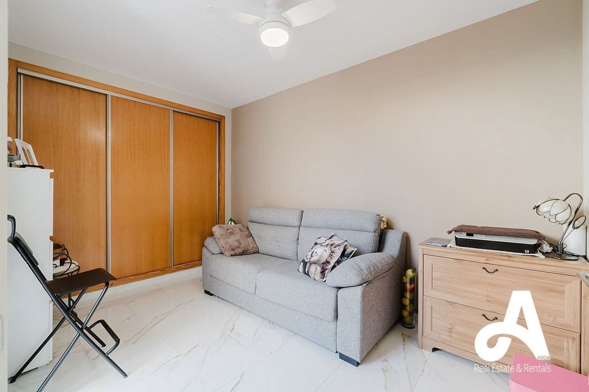 3 bedroom Villa for sale in Fortuna with pool garage - € 314,000 (Ref: 9824739)