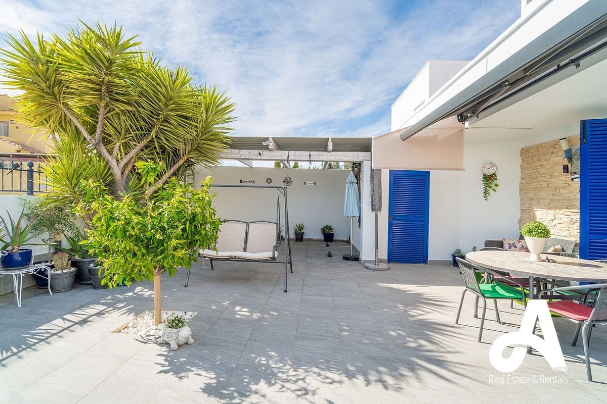 3 bedroom Villa for sale in Fortuna with pool garage - € 314,000 (Ref: 9824739)