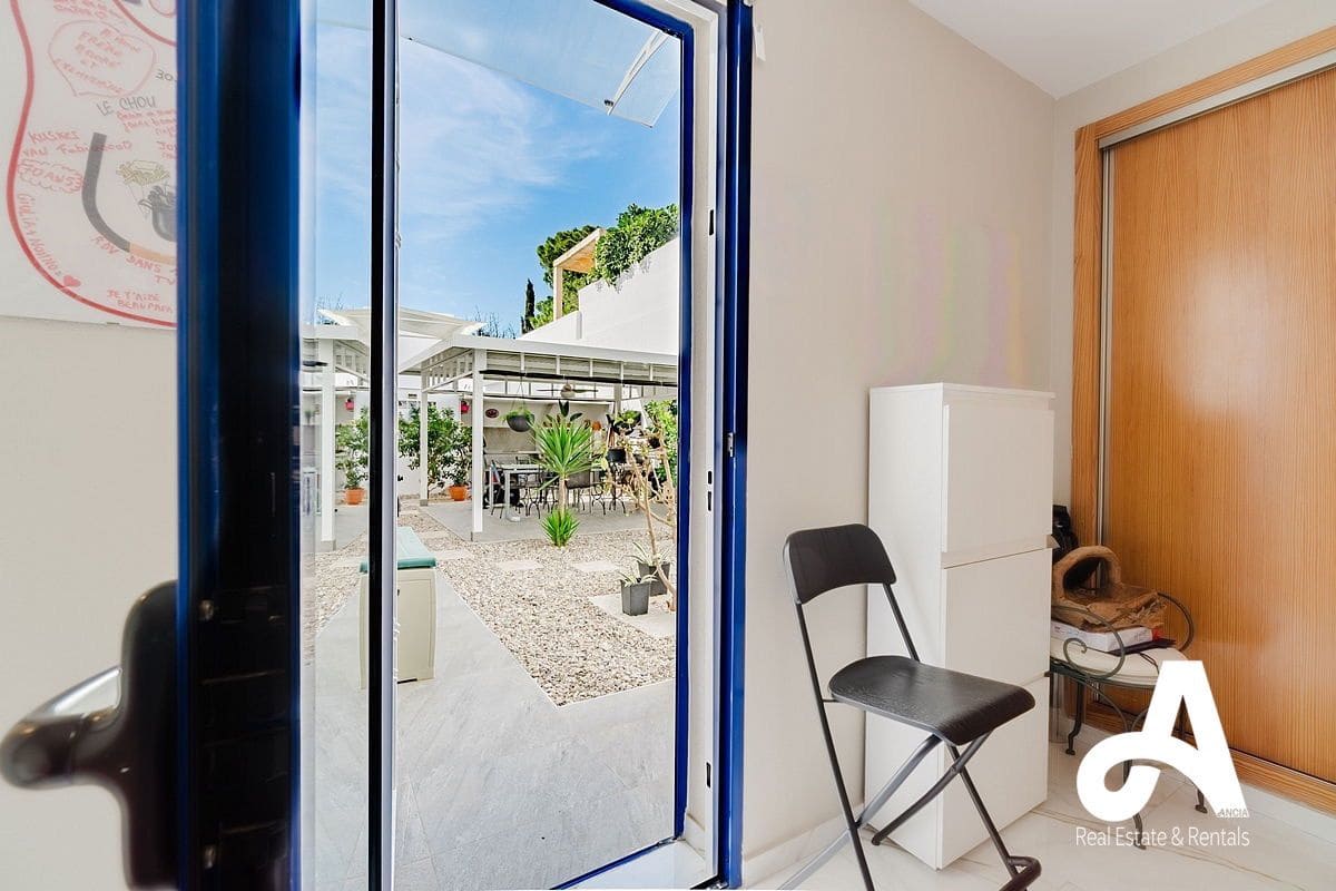 3 bedroom Villa for sale in Fortuna with pool garage - € 314,000 (Ref: 9824739)