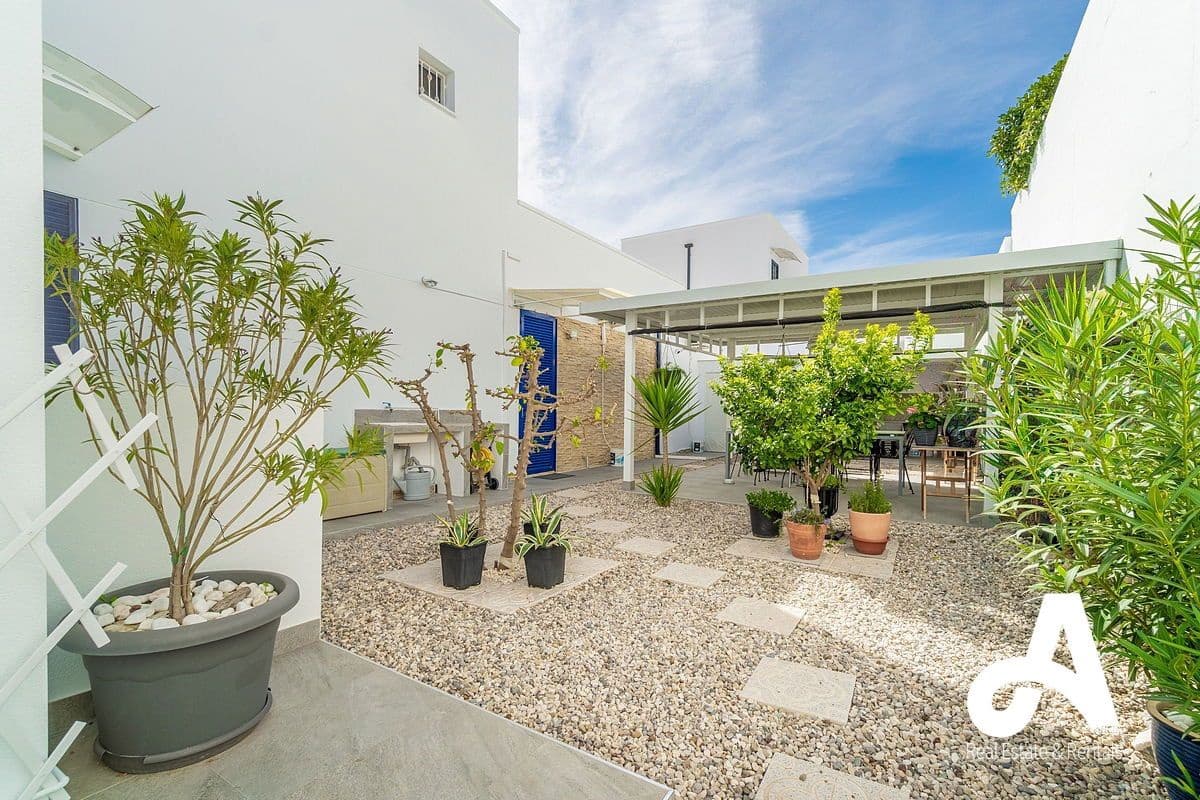 3 bedroom Villa for sale in Fortuna with pool garage - € 314,000 (Ref: 9824739)