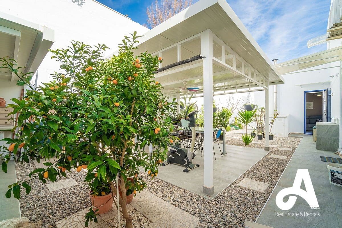 3 bedroom Villa for sale in Fortuna with pool garage - € 314,000 (Ref: 9824739)