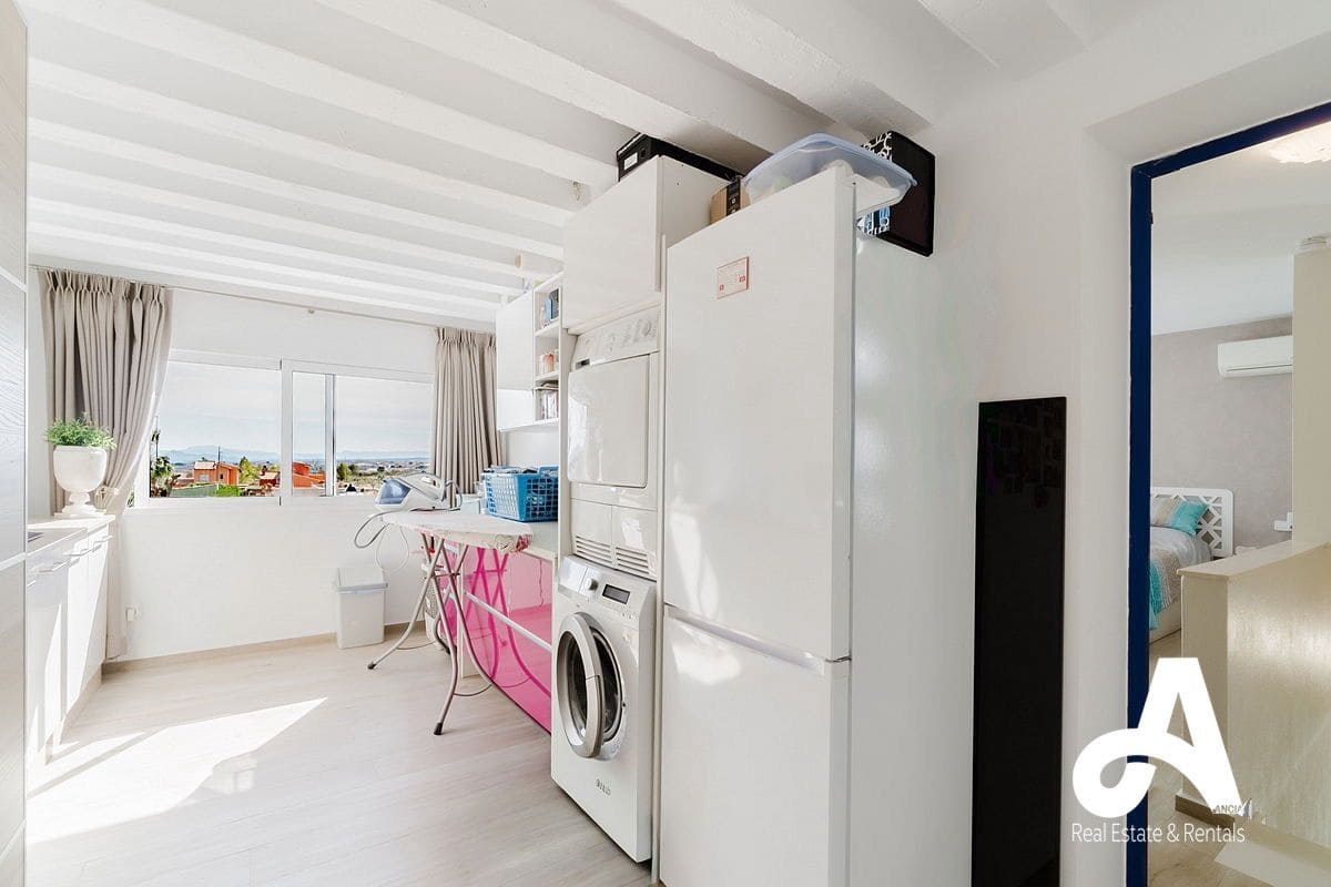 3 bedroom Villa for sale in Fortuna with pool garage - € 314,000 (Ref: 9824739)