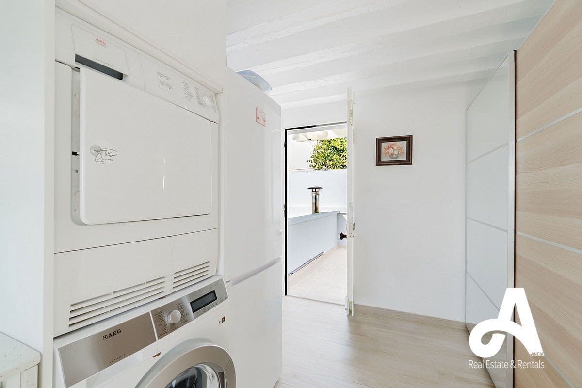 3 bedroom Villa for sale in Fortuna with pool garage - € 314,000 (Ref: 9824739)