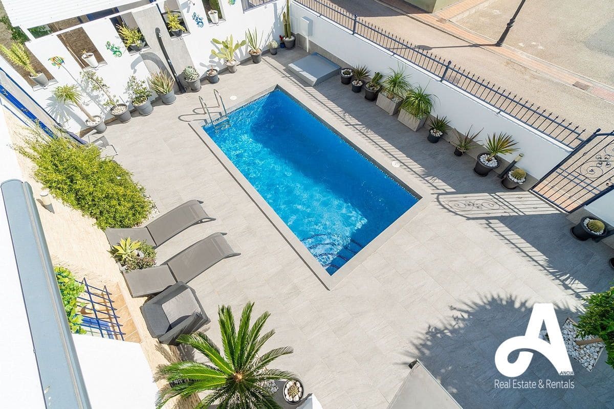 3 bedroom Villa for sale in Fortuna with pool garage - € 314,000 (Ref: 9824739)