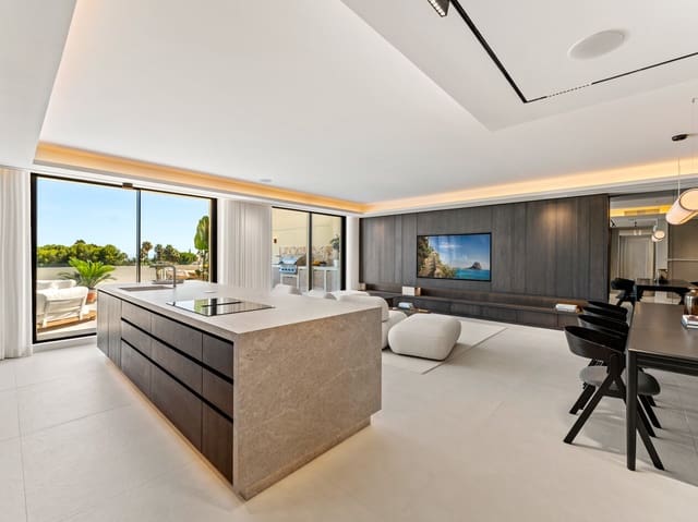 4 bedroom Penthouse for sale in Sierra Blanca, Marbella with pool garage - € 2,695,000 (Ref: 10005277)