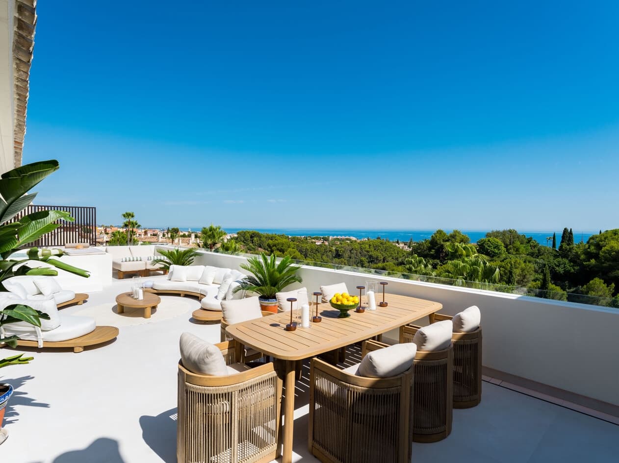 4 bedroom Penthouse for sale in Marbella with pool garage - € 2,695,000 (Ref: 10005277)