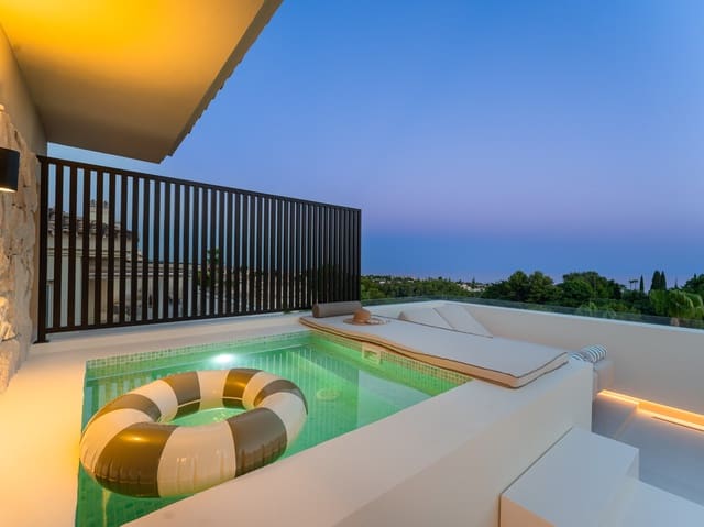 4 bedroom Penthouse for sale in Sierra Blanca, Marbella with pool garage - € 2,695,000 (Ref: 10005277)