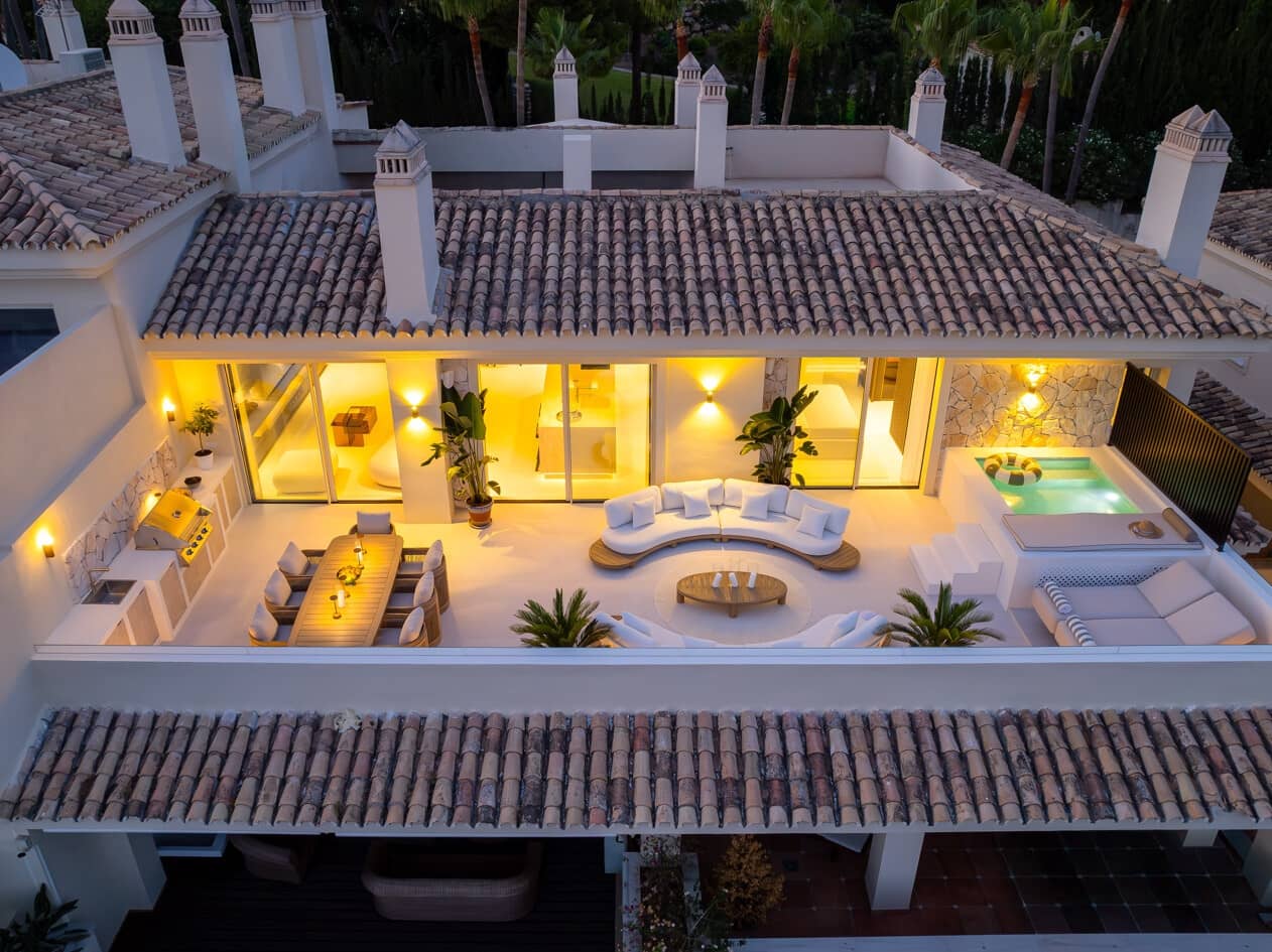 4 bedroom Penthouse for sale in Marbella with pool garage - € 2,695,000 (Ref: 10005277)