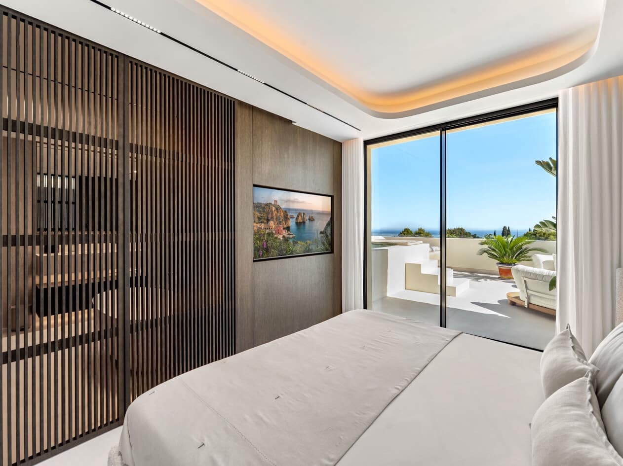 4 bedroom Penthouse for sale in Marbella with pool garage - € 2,695,000 (Ref: 10005277)