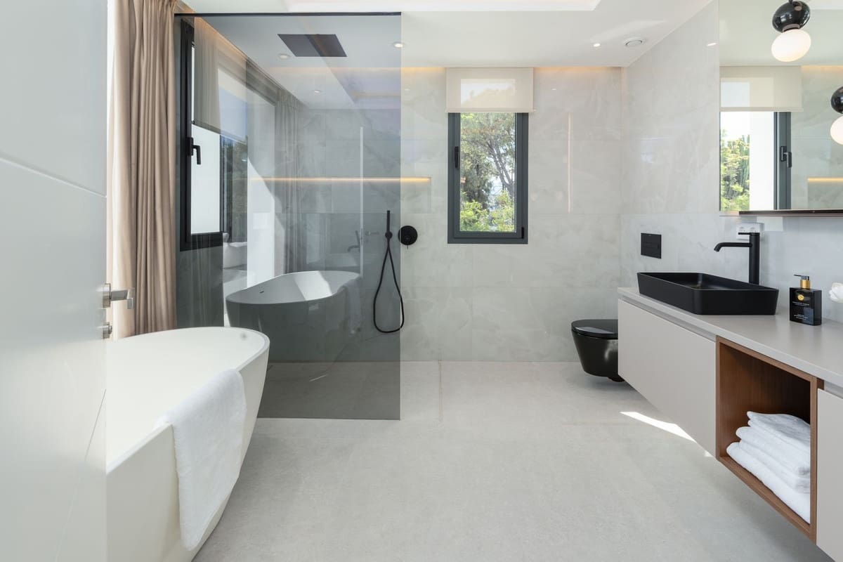 5 quarto Moradia para venda em Marbella com piscina garagem - 4 400 000 € (Ref: 10008780)