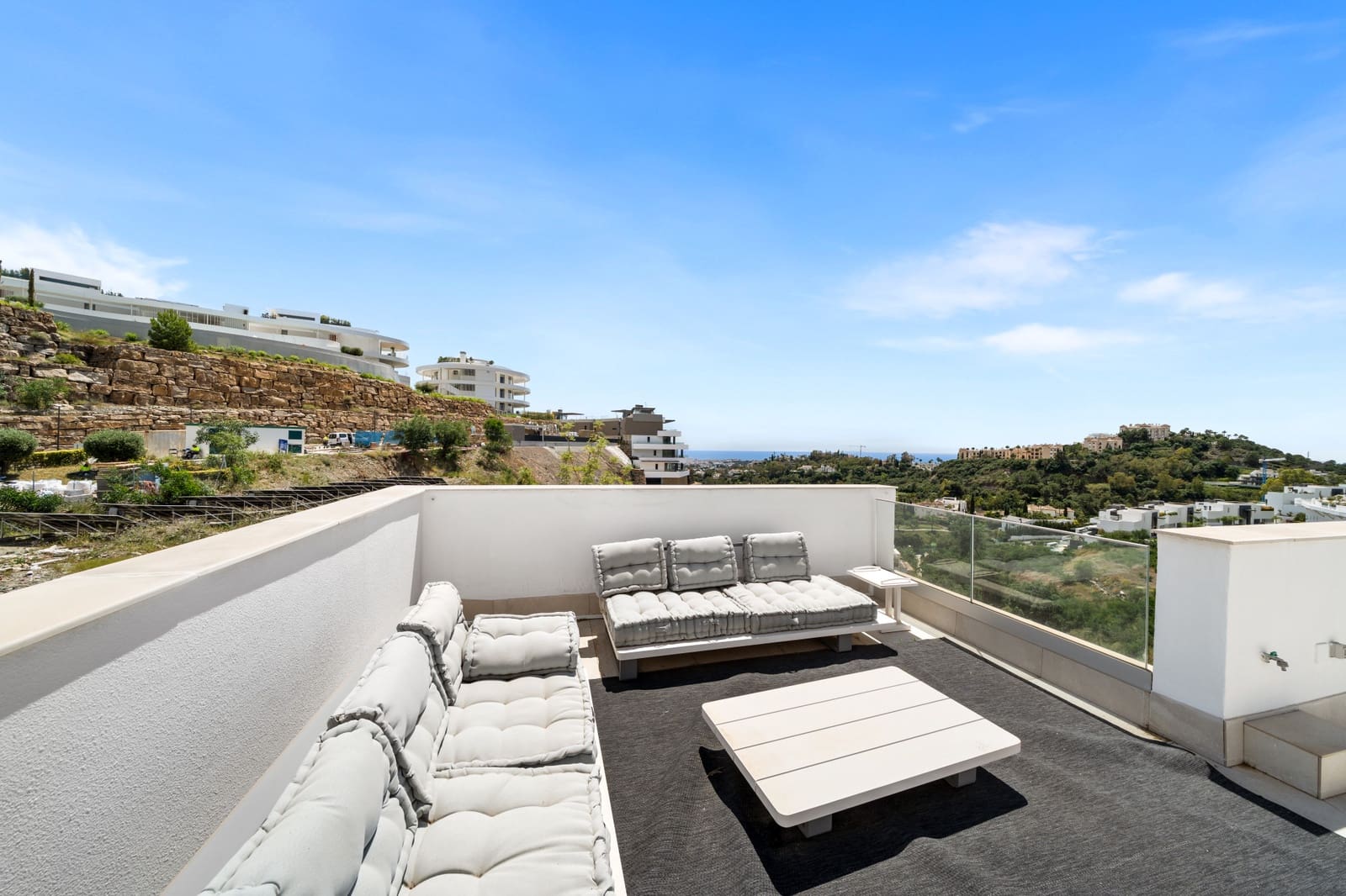 3 Zimmer Apartment zu verkaufen in Benahavis mit Pool Garage - 799.000 € (Ref: 10011148)