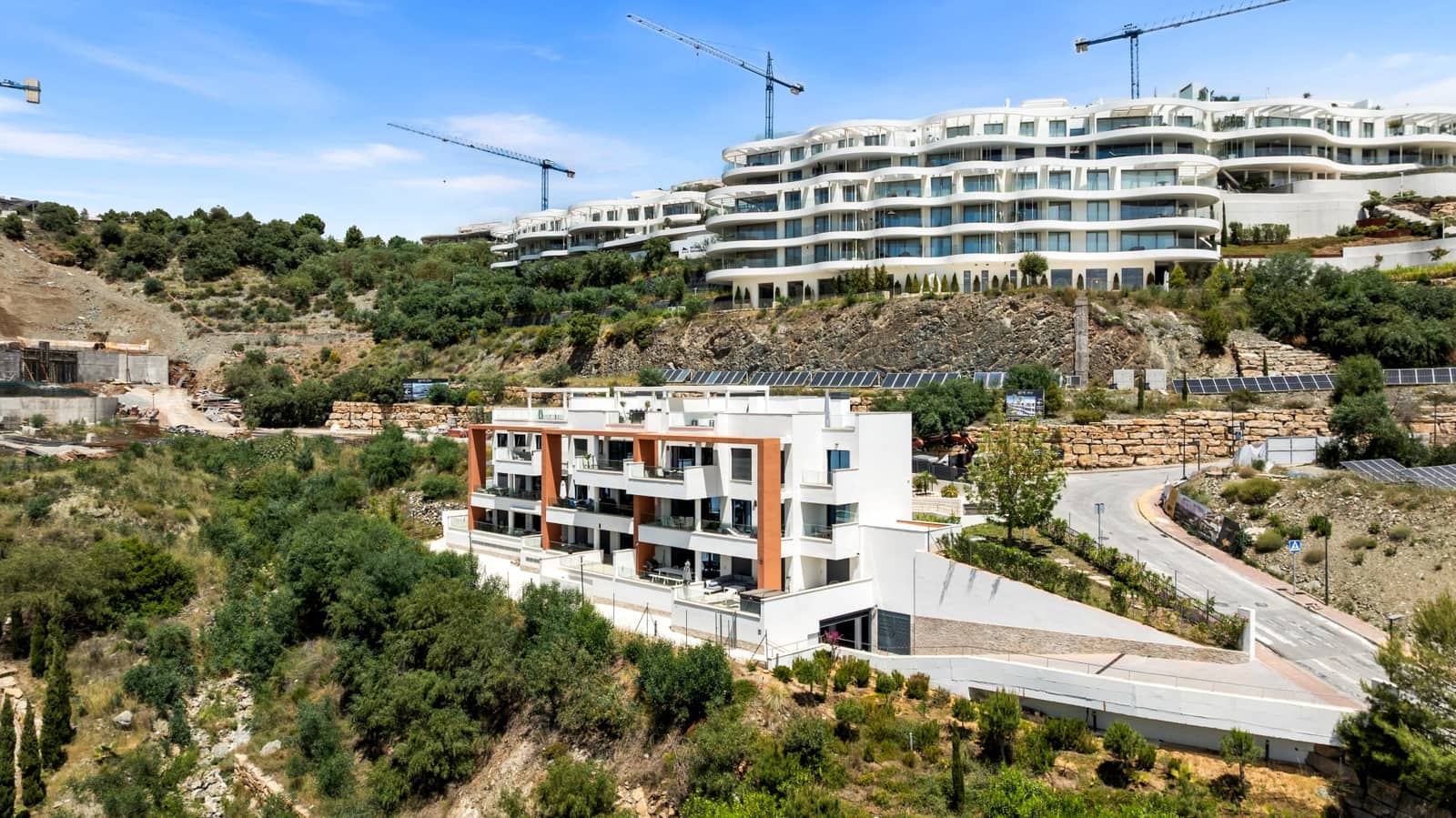 3 Zimmer Apartment zu verkaufen in Benahavis mit Pool Garage - 799.000 € (Ref: 10011148)