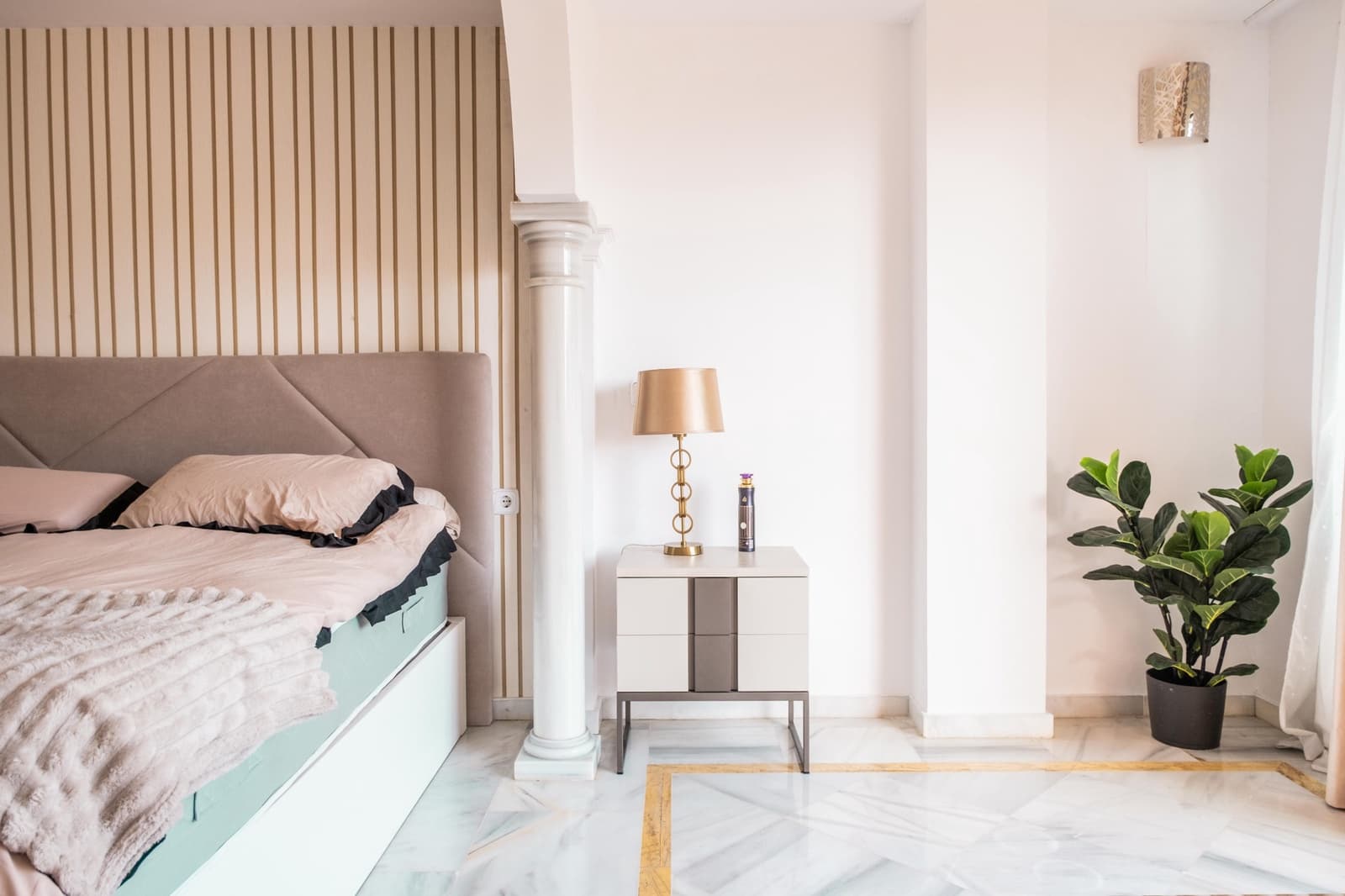 2 bedroom Apartment for sale in Marbella with pool garage - € 580,000 (Ref: 10015242)