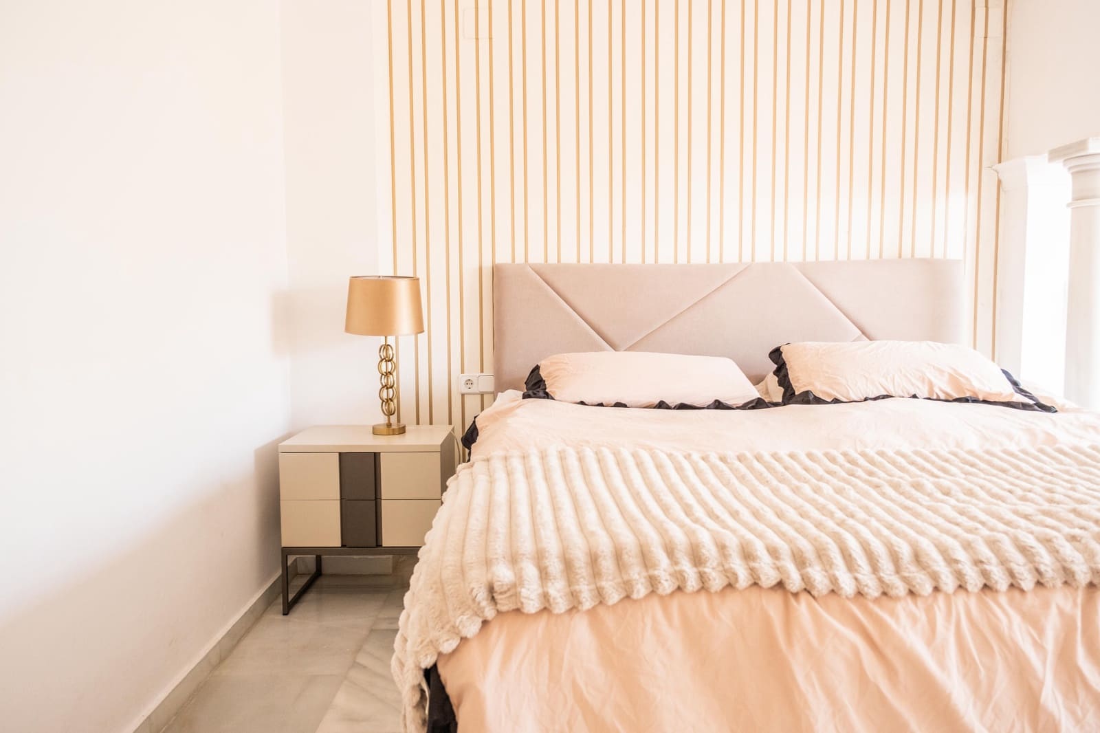 2 bedroom Apartment for sale in Marbella with pool garage - € 580,000 (Ref: 10015242)