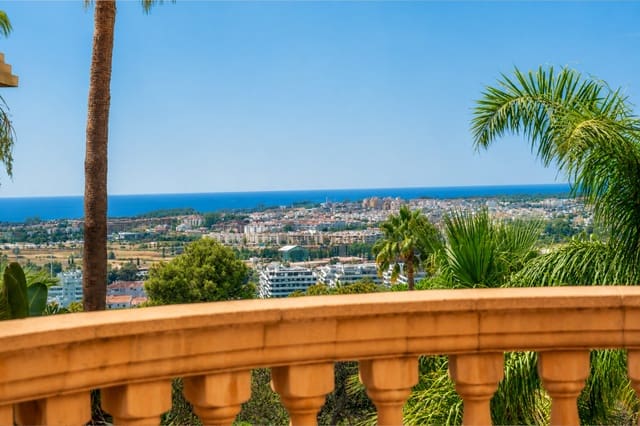 2 bedroom Apartment for sale in Los Naranjos, Marbella with pool garage - € 580,000 (Ref: 10015242)