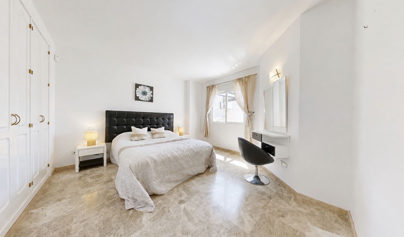 Ático de 3 habitaciones en Nueva Andalucia en venta con piscina garaje - 549.000 € (Ref: 10020391)