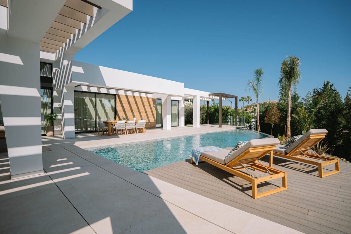 4 soveværelse Villa til salg i Nueva Andalucia med swimmingpool garage - € 3.990.000 (Ref: 10020394)