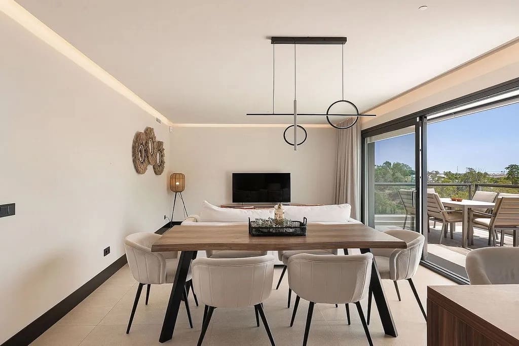 3 soverom Penthouse til salgs i Nueva Andalucia med svømmebasseng garasje - € 1 330 000 (Ref: 10020395)