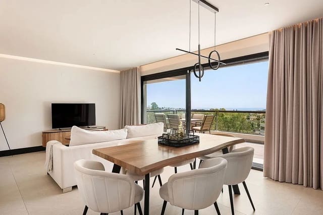 3 soverom Penthouse til salgs i Nueva Andalucia, Marbella med svømmebasseng garasje - € 1 330 000 (Ref: 10020395)