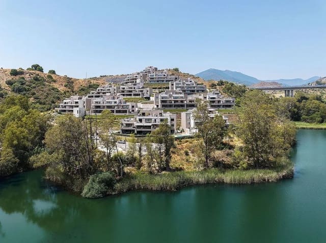 3 soverom Penthouse til salgs i Nueva Andalucia, Marbella med svømmebasseng garasje - € 1 330 000 (Ref: 10020395)