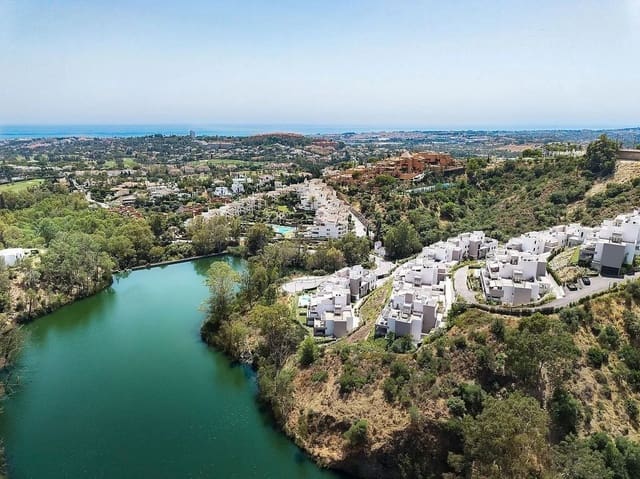 3 soverom Penthouse til salgs i Nueva Andalucia, Marbella med svømmebasseng garasje - € 1 330 000 (Ref: 10020395)