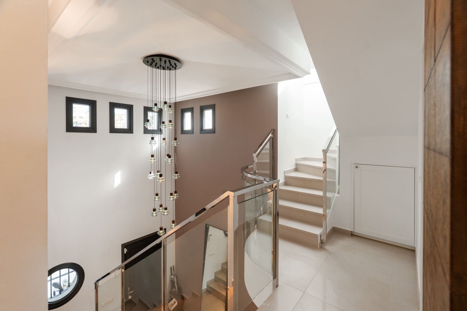 5 bedroom Villa for sale in Marbella with pool garage - € 3,350,000 (Ref: 10025362)