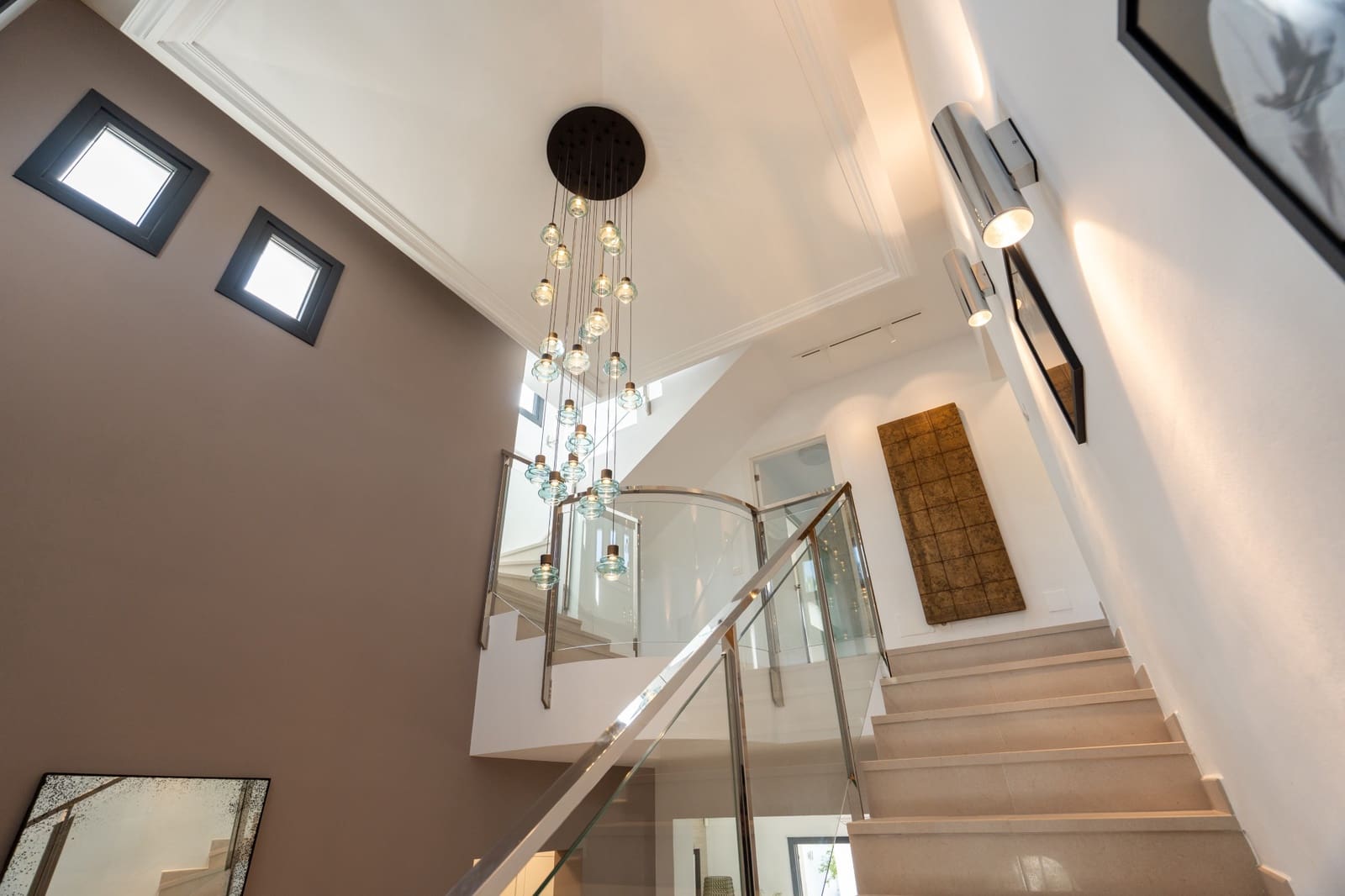 5 bedroom Villa for sale in Marbella with pool garage - € 3,350,000 (Ref: 10025362)