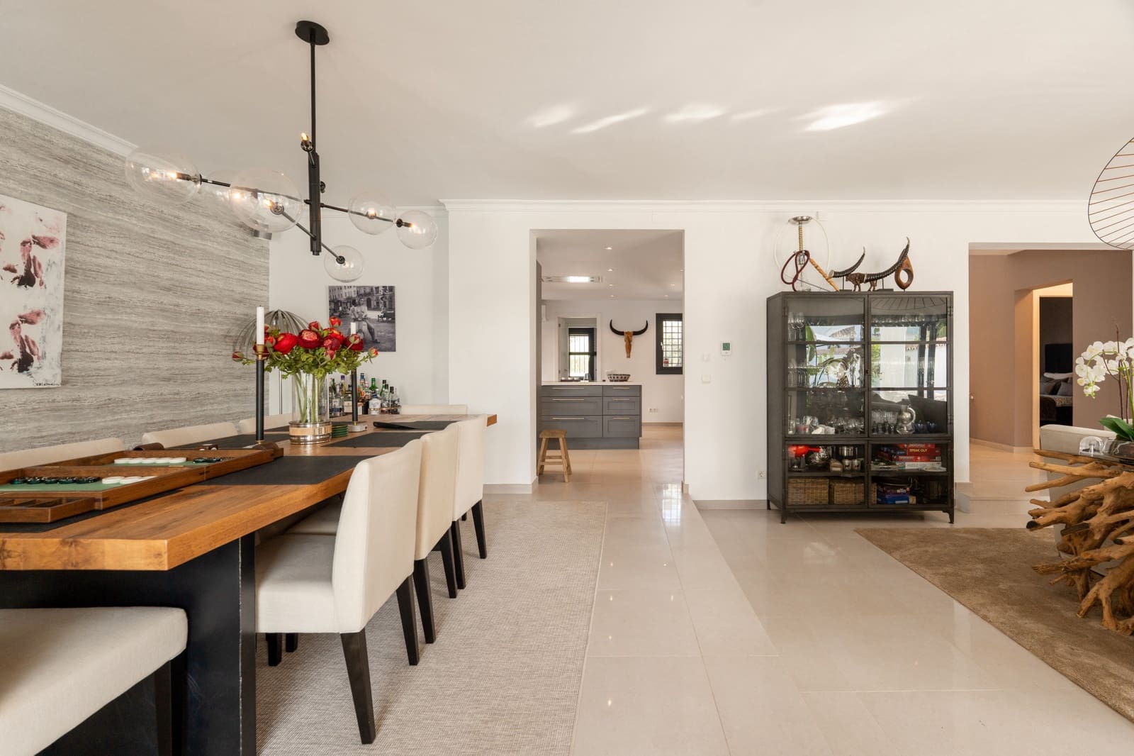 5 bedroom Villa for sale in Marbella with pool garage - € 3,350,000 (Ref: 10025362)
