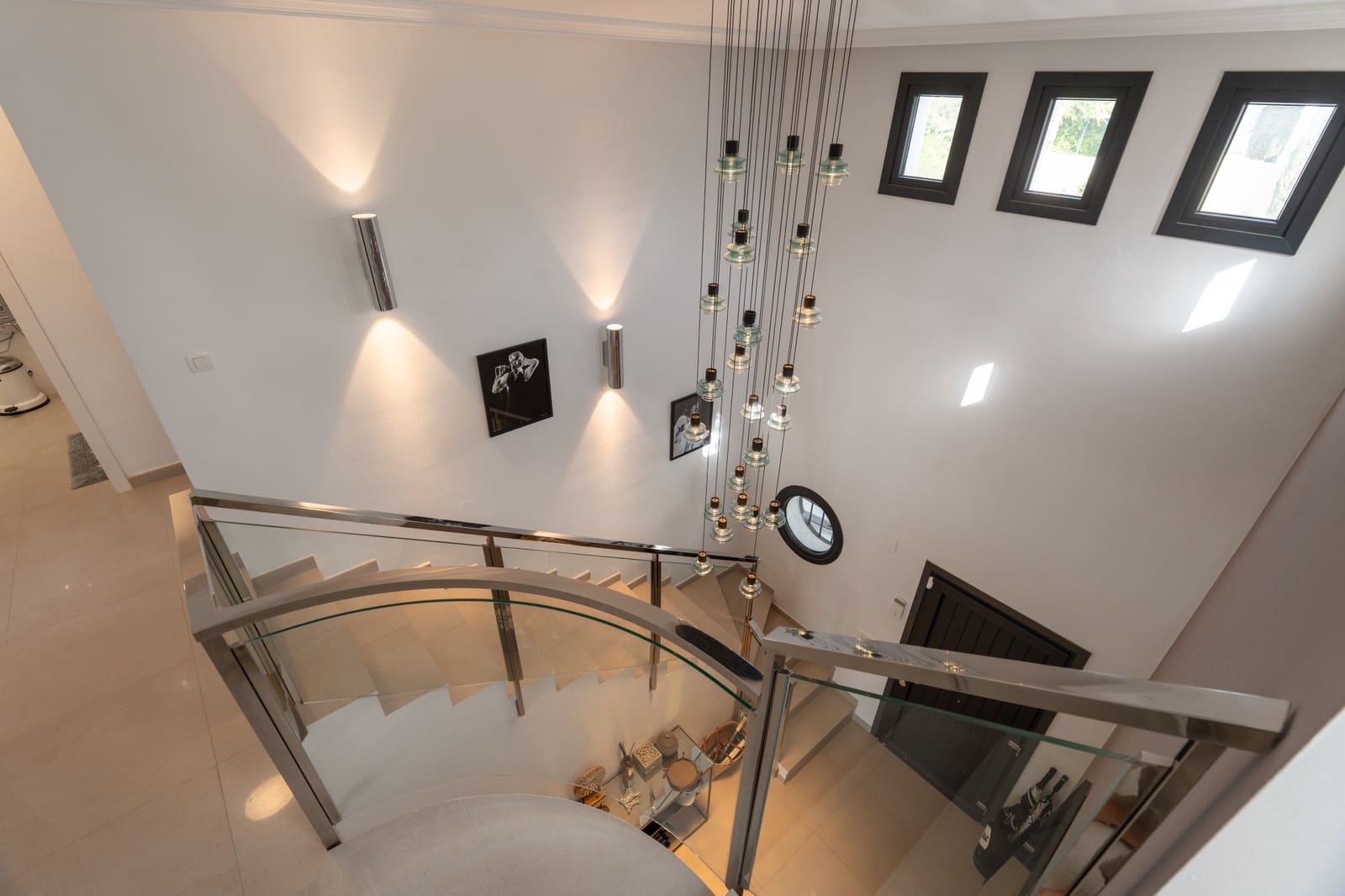 5 bedroom Villa for sale in Marbella with pool garage - € 3,350,000 (Ref: 10025362)