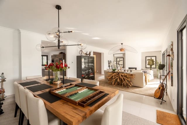 5 bedroom Villa for sale in Marbella with pool garage - € 3,350,000 (Ref: 10025362)