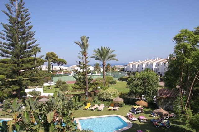 2 sovrum Lägenhet till salu i Marbella med pool garage - 769 000 € (Ref: 10025363)