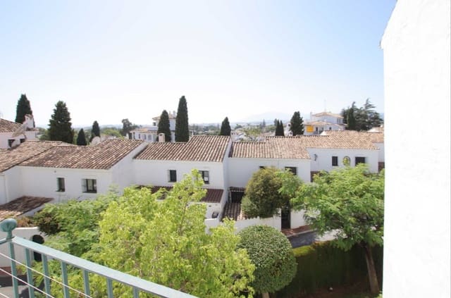 2 sovrum Lägenhet till salu i Marbella med pool garage - 769 000 € (Ref: 10025363)