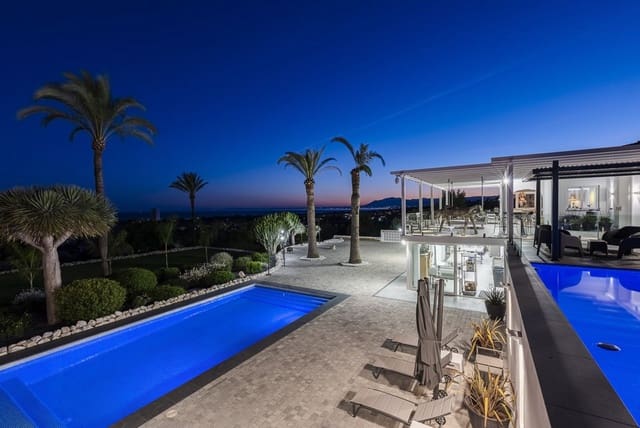 7 bedroom Villa for sale in Marbella with pool garage - € 4,200,000 (Ref: 10025364)