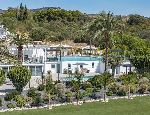 7 bedroom Villa for sale in Marbella with pool garage - € 4,200,000 (Ref: 10025364)