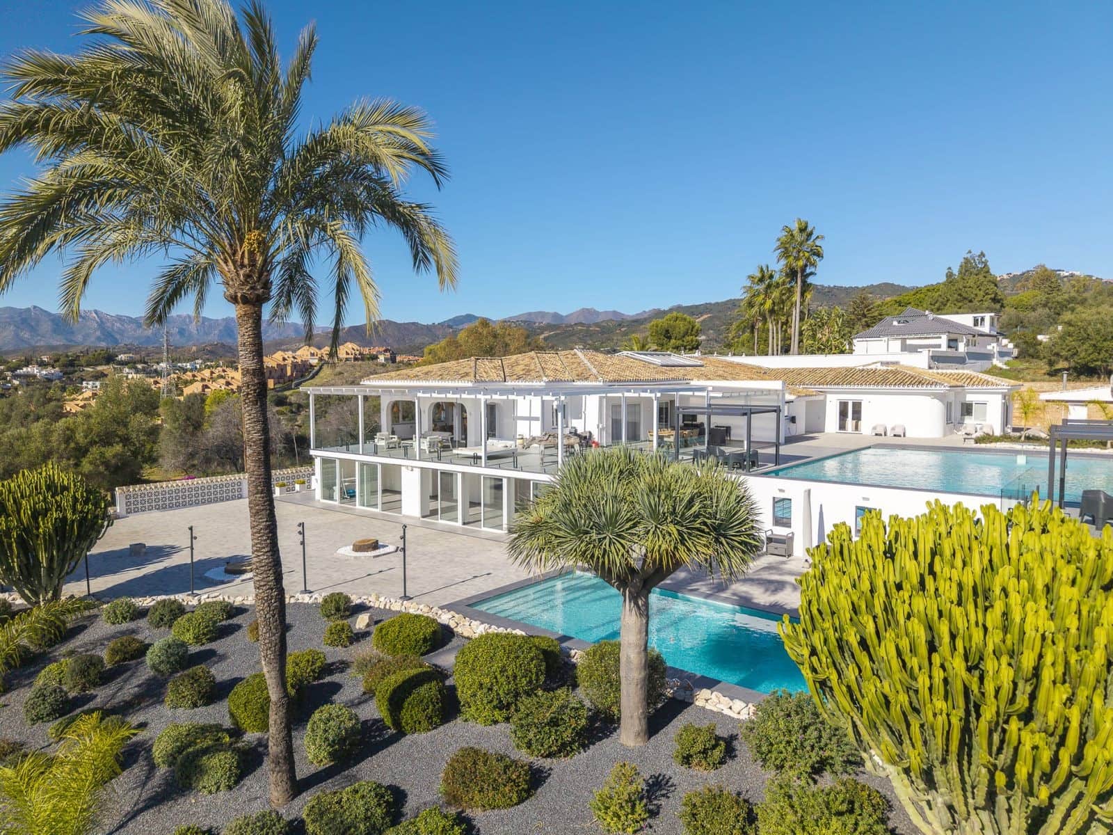 7 bedroom Villa for sale in Marbella with pool garage - € 4,200,000 (Ref: 10025364)