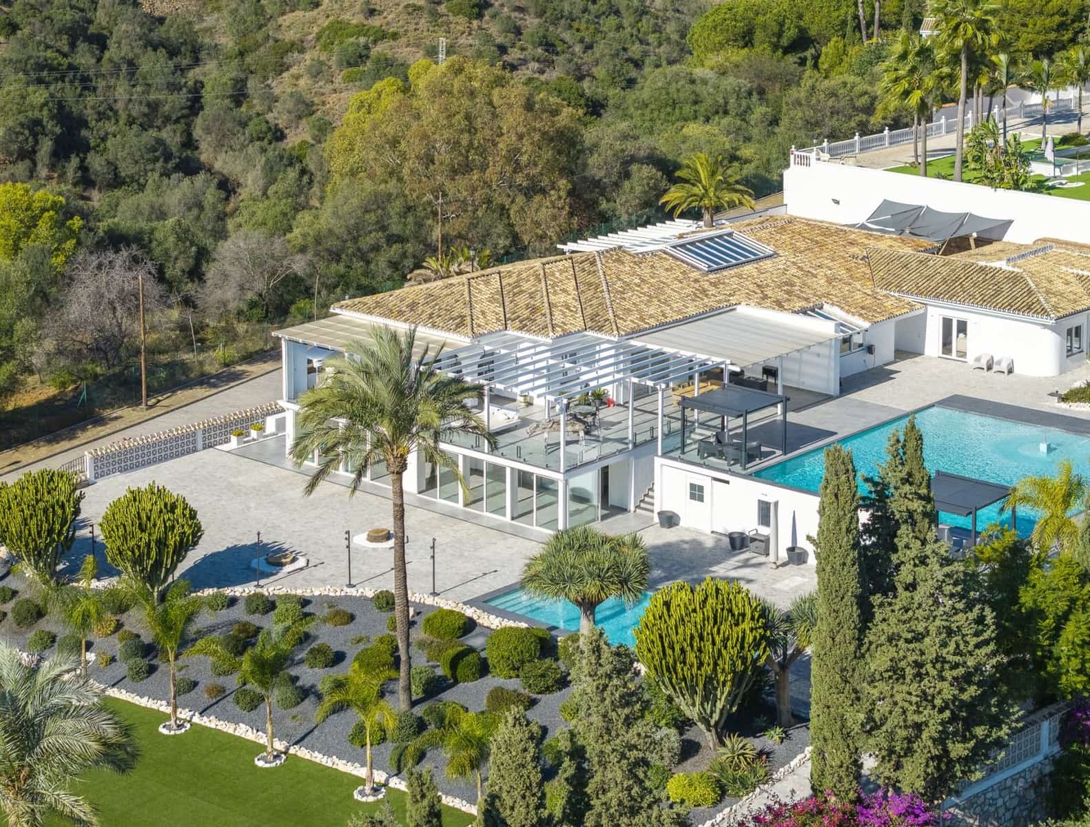 7 bedroom Villa for sale in Marbella with pool garage - € 4,200,000 (Ref: 10025364)