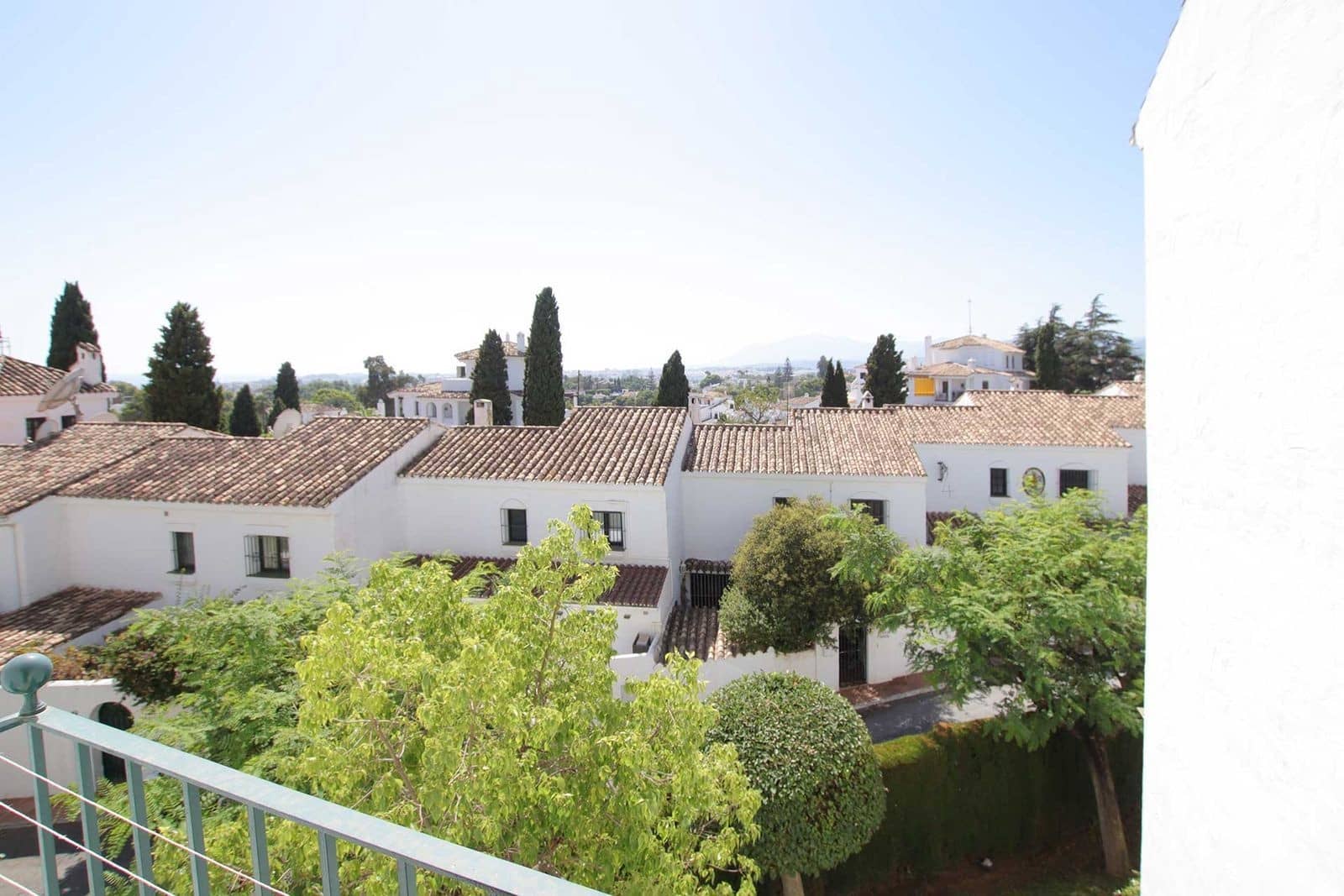 2 soveværelse Lejlighed til salg i Nueva Andalucia med swimmingpool - € 769.999 (Ref: 10025365)