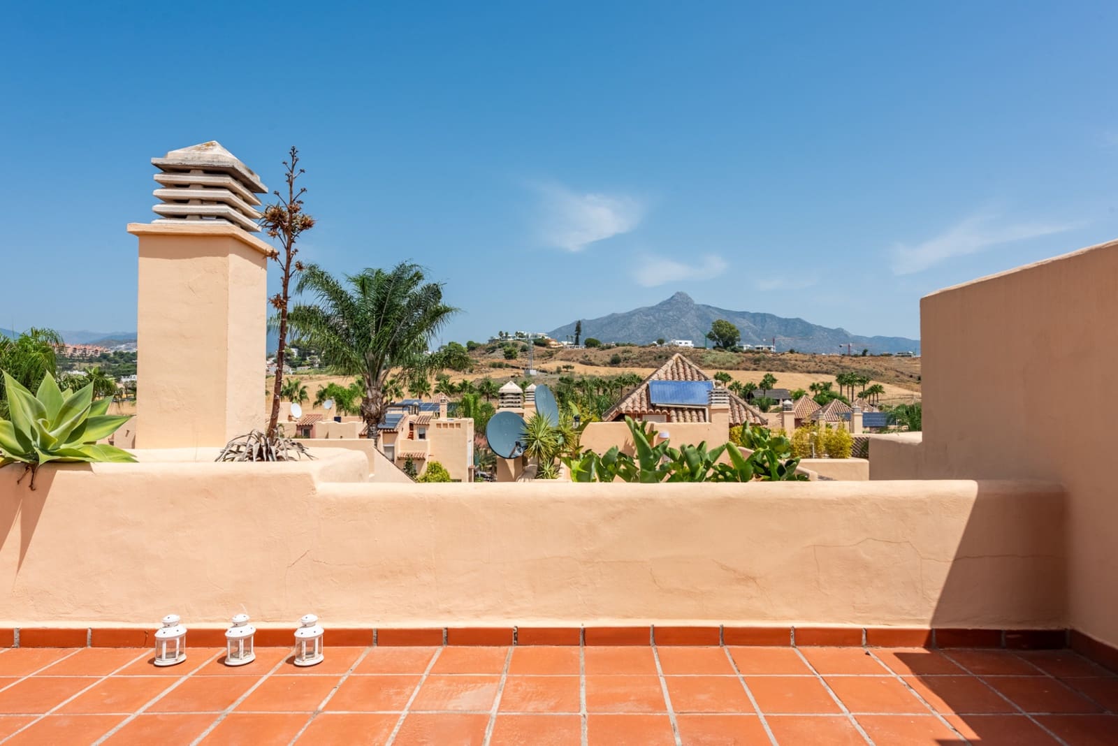 4 sypialnia Dom blizniak na sprzedaż w Marbella z basenem garażem - 495 000 € (Ref: 10026981)