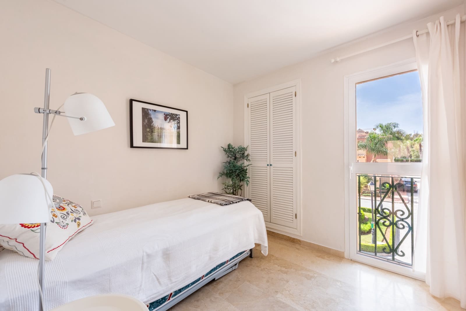 4 sypialnia Dom blizniak na sprzedaż w Marbella z basenem garażem - 495 000 € (Ref: 10026981)