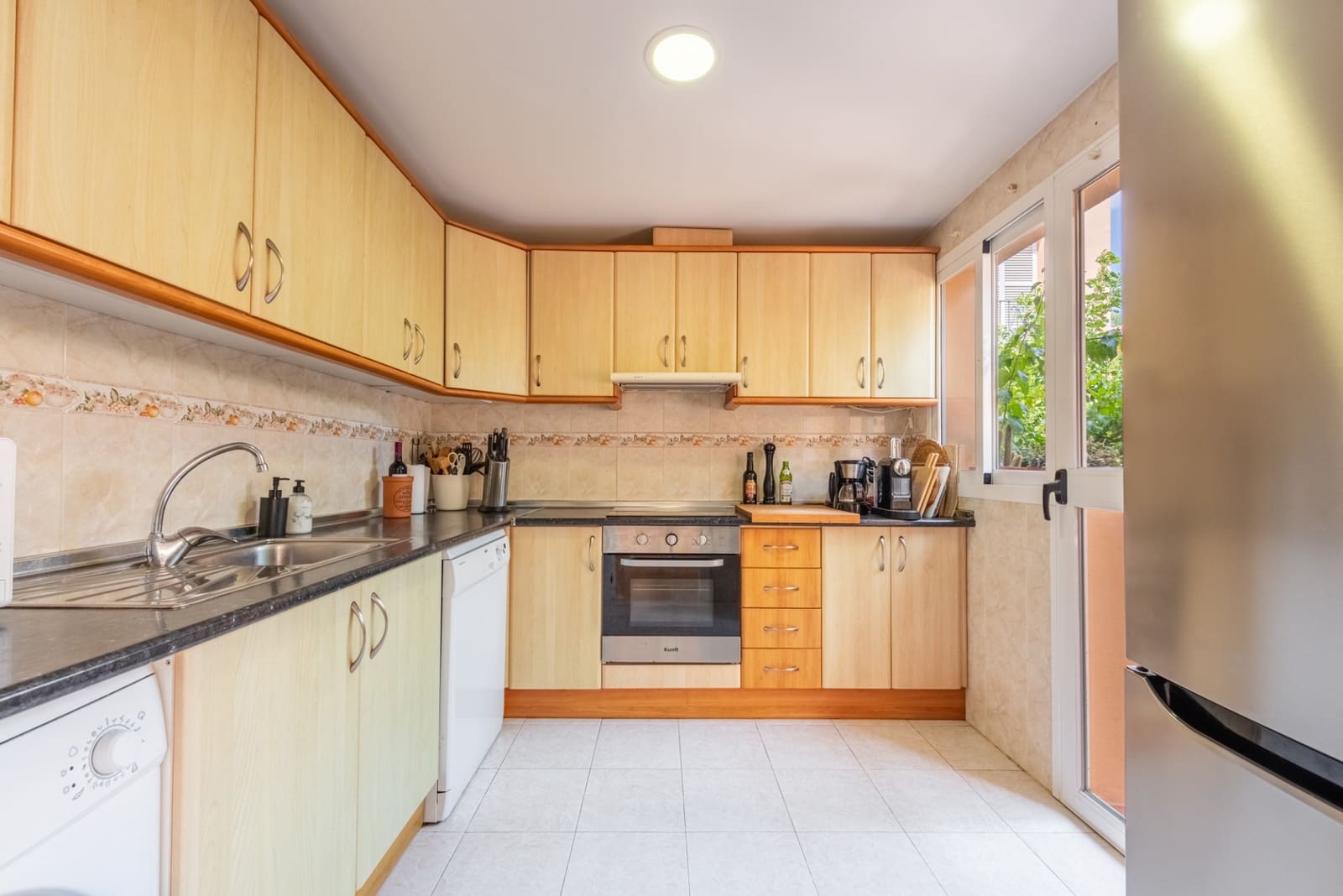 4 sypialnia Dom blizniak na sprzedaż w Marbella z basenem garażem - 495 000 € (Ref: 10026981)