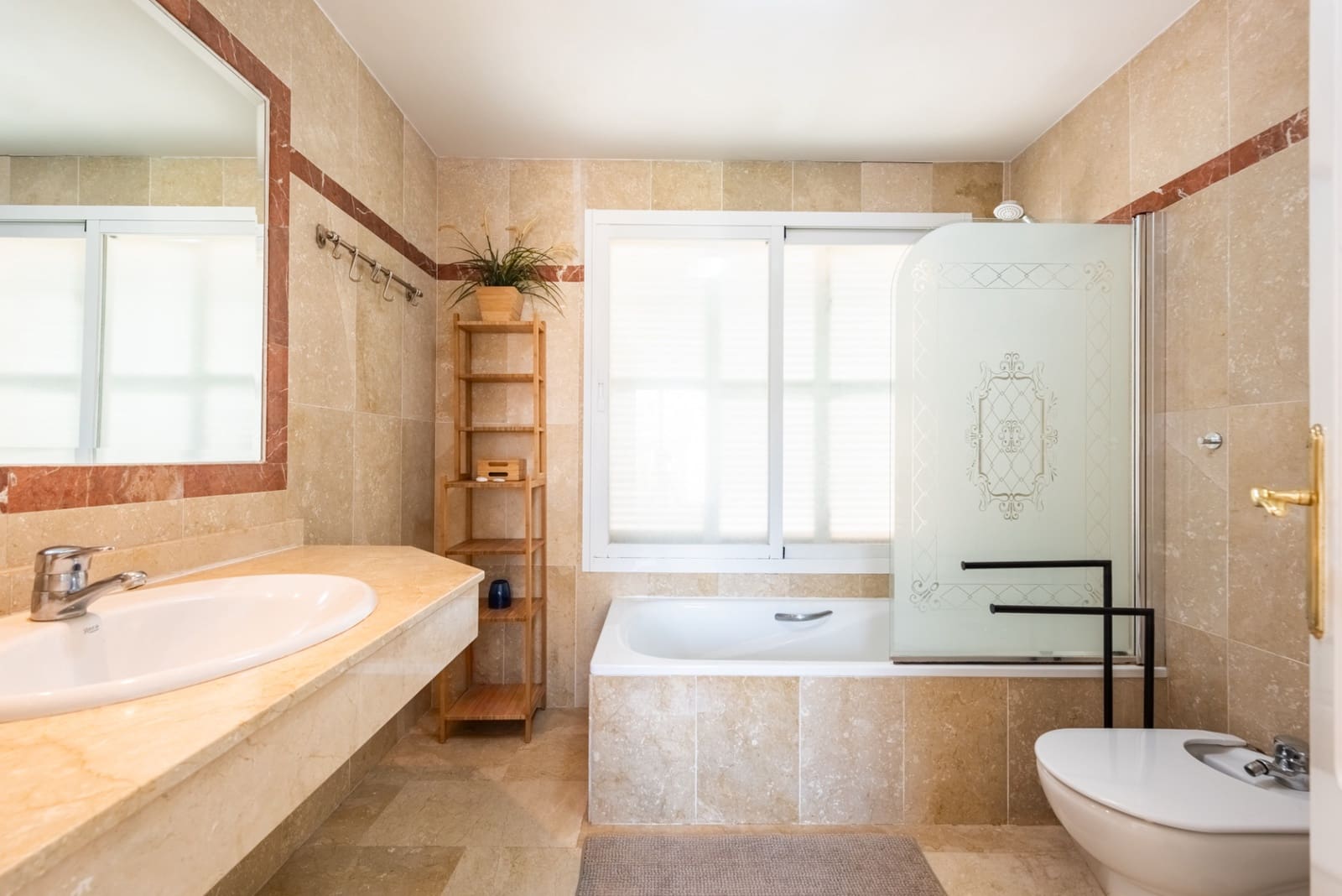 4 sypialnia Dom blizniak na sprzedaż w Marbella z basenem garażem - 495 000 € (Ref: 10026981)